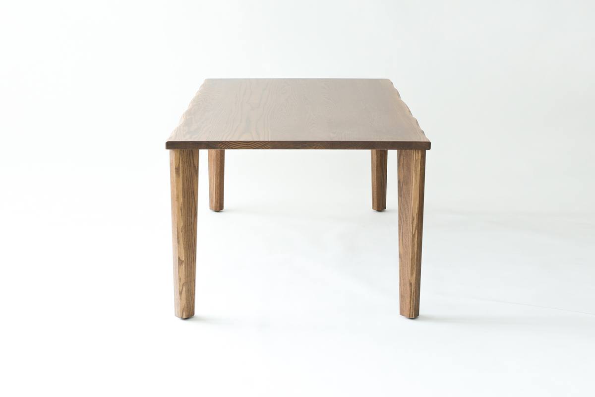 ibata直営 やすら木 ダイニングテーブル｜TABLE｜飛騨の家具/国産家具