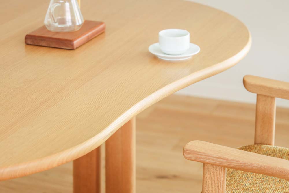NEO TABLE ひょうたん形 2本脚